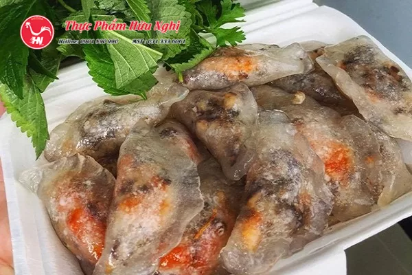 Bánh bột lọc thịt vụn trâu