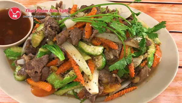phi lê cổ bò xào sốt me 2023 2024