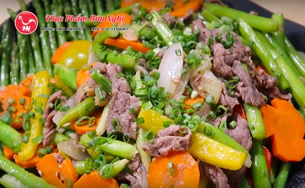 Gù bò xào rau củ vu-1