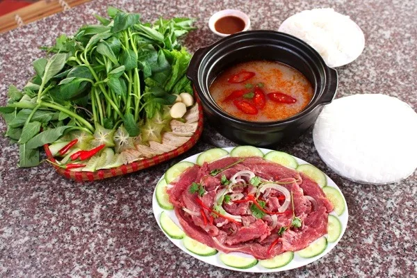 Chế biến Gù bò nhúng mẻ á323s1 (4)