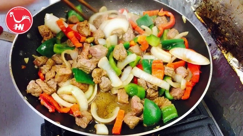 phi lê cổ bò xào rau củ (hành tây, ớt chuông, bông cải) 01908051011516124